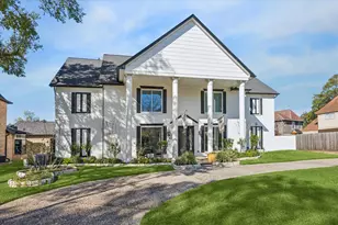 830 Silvergate Dr, Houston, TX 77079 - Photo 2