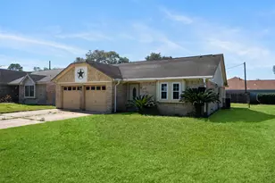 504 Raymond St, La Marque, TX 77568 - Photo 2
