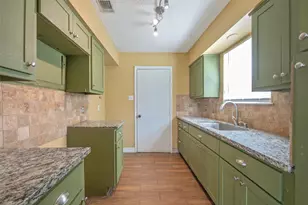 504 Raymond St, La Marque, TX 77568 - Photo 12