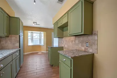 504 Raymond Street, La Marque, TX 77568 - Photo 14