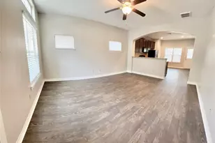 45 Woodland Hills Dr, Conroe, TX 77303 - Photo 4