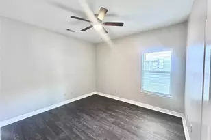 45 Woodland Hills Dr, Conroe, TX 77303 - Photo 8