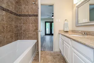 3816 Brandt St, Houston, TX 77006 - Photo 32