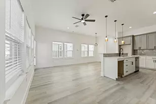 723 E 37th St, Houston, TX 77022 - Photo 18