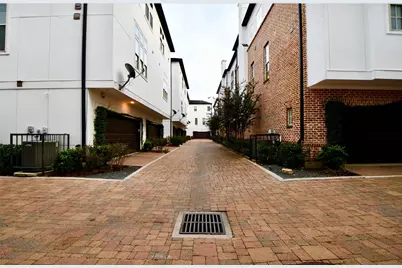 709 Delano Street, Houston, TX 77003 - Photo 46