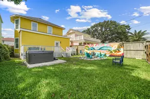3124 Bernardo De Galvez Ave, Galveston, TX 77550 - Photo 32