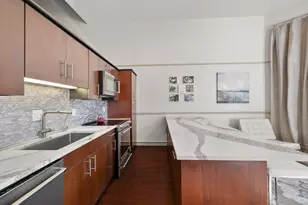 3311 Yupon St, Houston, TX 77006 - Photo 12