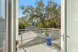 3311 Yupon St, Houston, TX 77006 - Photo 16