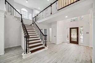 2715 Oakland Dr, Sugar Land, TX 77479 - Photo 2