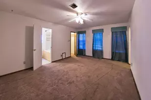 8435 Sterlingshire St, Houston, TX 77078 - Photo 20