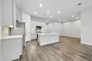 10026 Angelina Woods Ln, Conroe, TX 77384 - Photo 6