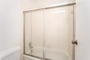 11711 Memorial Dr, Houston, TX 77024 - Photo 26