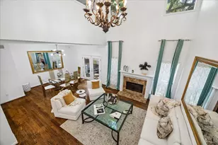 2555 Bering Dr, Houston, TX 77057 - Photo 6