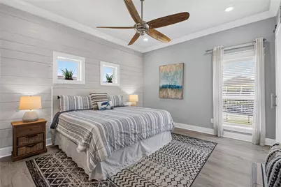 937 S Cove, Crystal Beach, TX 77650 - Photo 20
