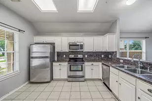 7107 Piney Meadow Ct, Houston, TX 77041 - Photo 4