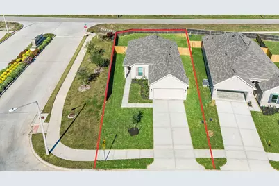 656 Imperial Loop, Alvin, TX 77511 - Photo 2