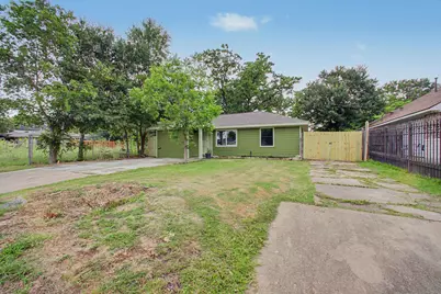 5505 Southlea Street, Houston, TX 77033 - Photo 2