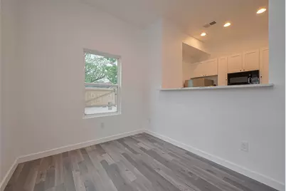 9007 Hilda Street, Houston, TX 77033 - Photo 4