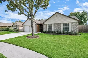 2210 S Ferrisburg Ct, Sugar Land, TX 77478 - Photo 8