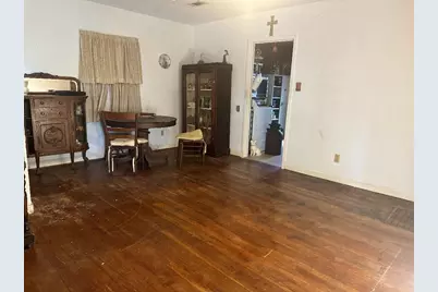 706 E Defee Avenue, Baytown, TX 77520 - Photo 10