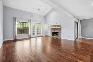 18024 Starboard Dr, Houston, TX 77058 - Photo 4
