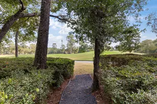 10 Mill Point Pl, The Woodlands, TX 77380 - Photo 6