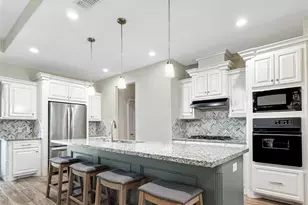 214 N Mahan, Richwood, TX 77531 - Photo 10