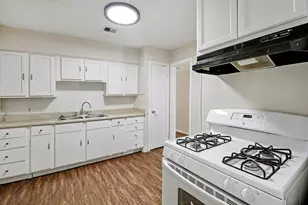 5711 Ridgeway Dr, Houston, TX 77033 - Photo 12