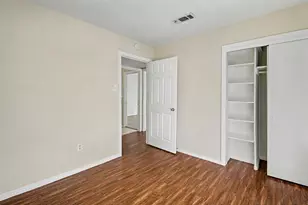 5711 Ridgeway Dr, Houston, TX 77033 - Photo 22