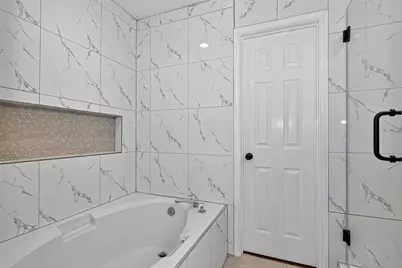 2710 Grants Lake Boulevard #L8, Sugar Land, TX 77479 - Photo 36