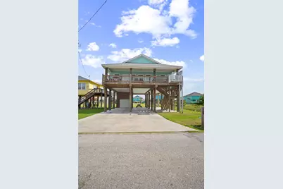 974 Mary Ann, Crystal Beach, TX 77650 - Photo 2