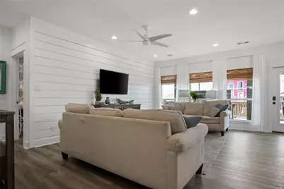 974 Mary Ann, Crystal Beach, TX 77650 - Photo 14