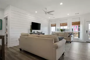 974 Mary Ann, Crystal Beach, TX 77650 - Photo 14