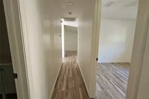 105 E Wavy Oak Cir, The Woodlands, TX 77381 - Photo 20