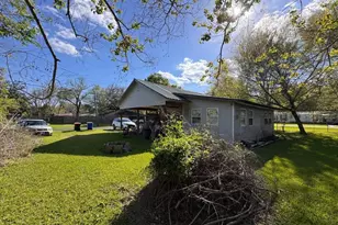 875 S Ann St, Sour Lake, TX 77659 - Photo 1