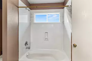 9411 Abbotshall Ln, Houston, TX 77044 - Photo 30