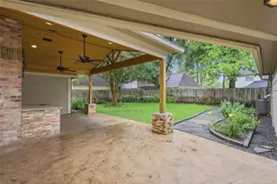 9203 S Pass Ln, Houston, TX 77064 - Photo 46