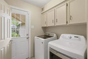 9203 S Pass Ln, Houston, TX 77064 - Photo 10