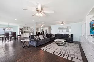 7712 Channelview Dr, Galveston, TX 77554 - Photo 12