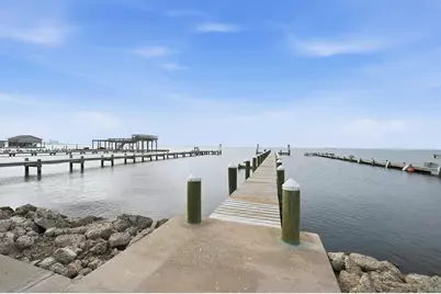 7712 Channelview Drive, Galveston, TX 77554 - Photo 2