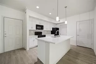 11925 Jones Rd, Houston, TX 77070 - Photo 10