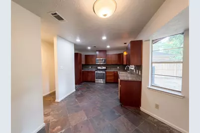 2010 Redwood Street, Kemah, TX 77565 - Photo 2