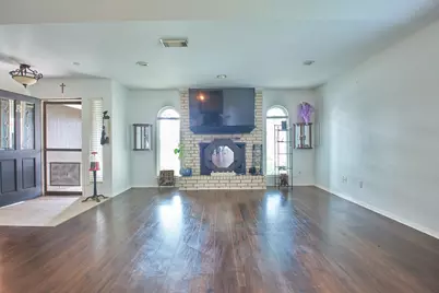 729 Newman Street, Angleton, TX 77515 - Photo 4