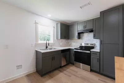 5007 Edfield Street, Houston, TX 77033 - Photo 12