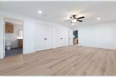 5007 Edfield Street, Houston, TX 77033 - Photo 22