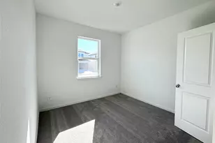 9723 Pettus Crk Dr, Cypress, TX 77433 - Photo 2