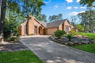 3007 Creek Manor Dr, Kingwood, TX 77339 - Photo 2