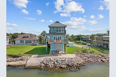 1130 Ave Avenue A 1/2 Street, Dickinson, TX 77539 - Photo 2