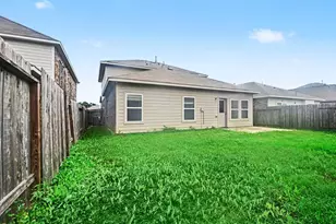110 Kelly St, Angleton, TX 77515 - Photo 32