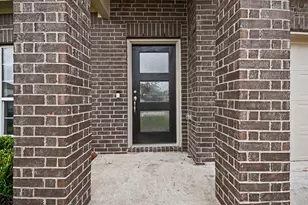 110 Kelly St, Angleton, TX 77515 - Photo 4
